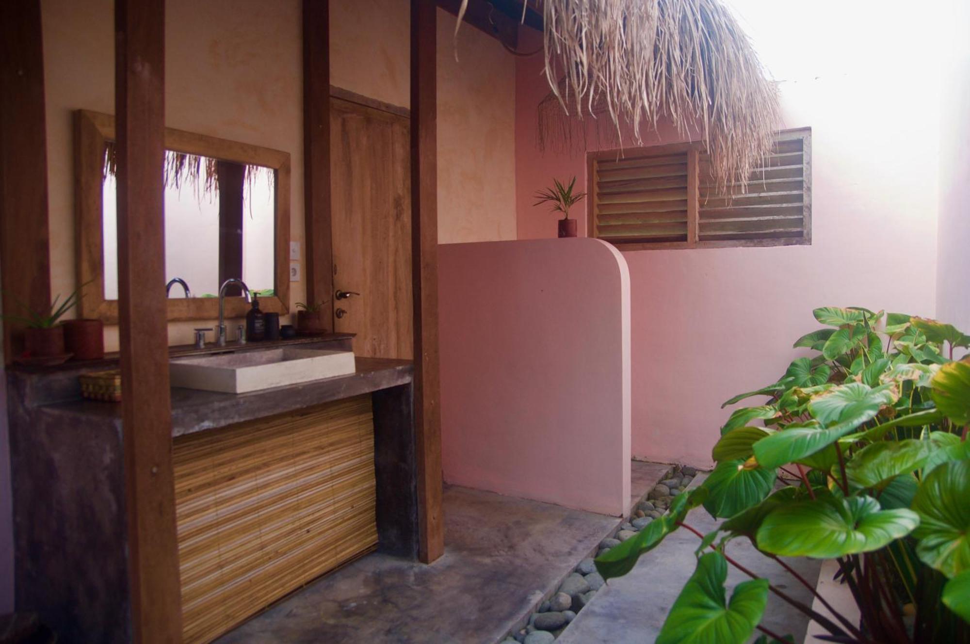 Owa Lodge Areguling Kuta  Стая снимка